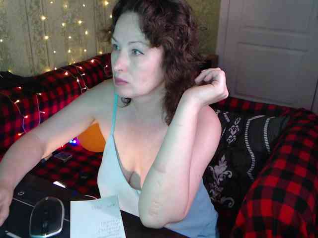meganiris's live room