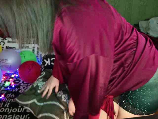 MeganIris webcam