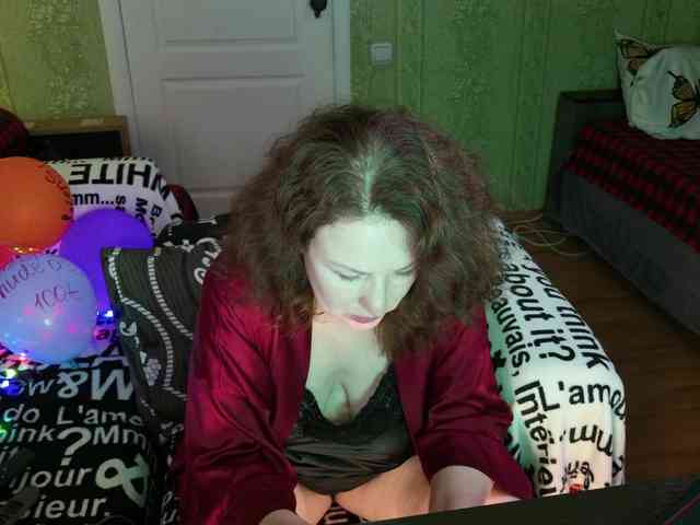 MeganIris webcam