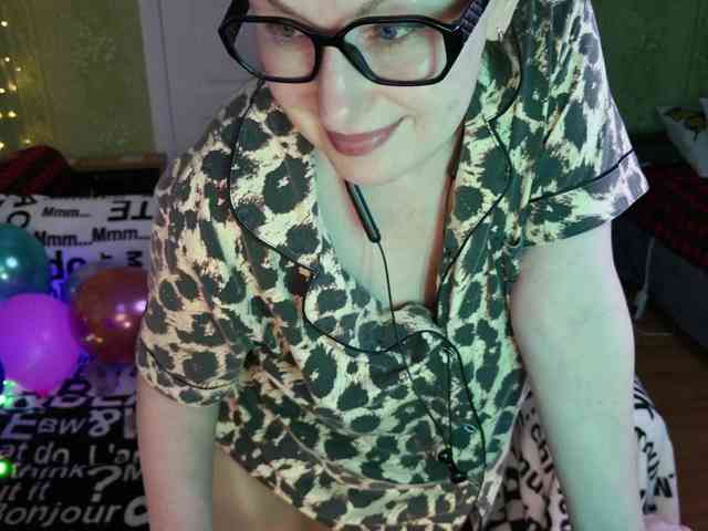 MeganIris webcam