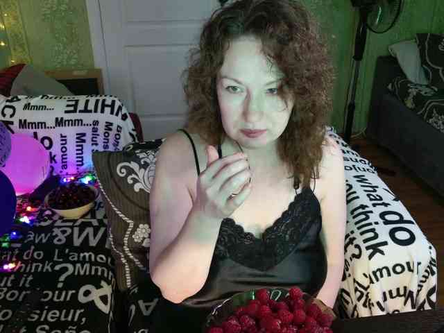 MeganIris webcam