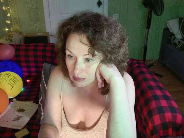 MeganIris webcam