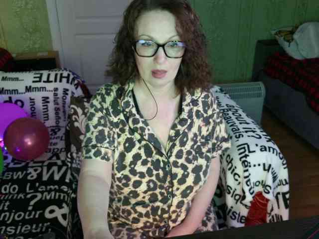 MeganIris webcam