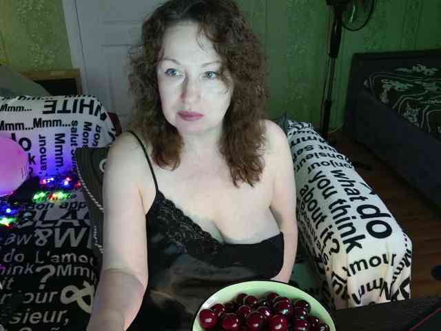 MeganIris webcam