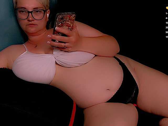 Just-Evgenia live cam on BongaCams