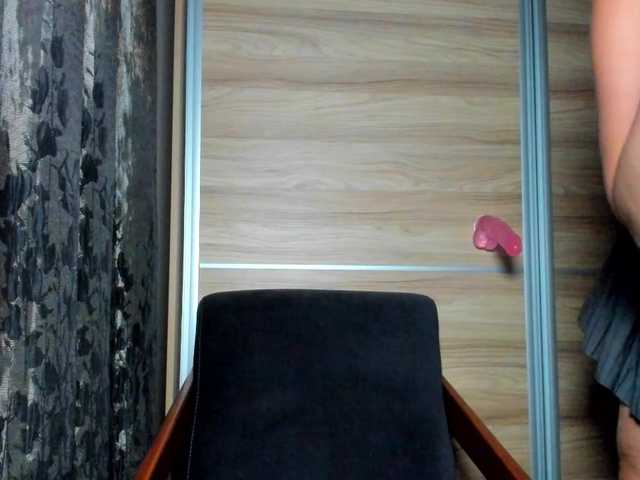 Curvyjules69 live cam on BongaCams