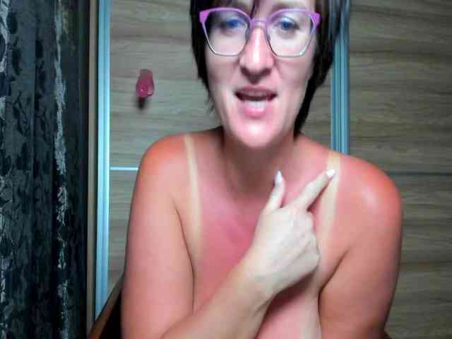 Curvyjules69 webcam