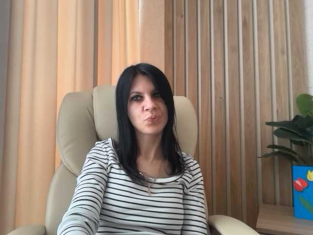 InjaAtHome's BongaCams show and profile