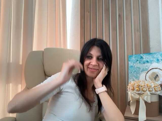 InjaAtHome live cam on BongaCams
