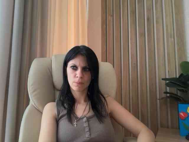 InjaAtHome Live Webcam on BongaCams