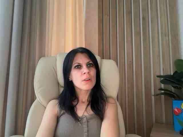 InjaAtHome Live Webcam on BongaCams