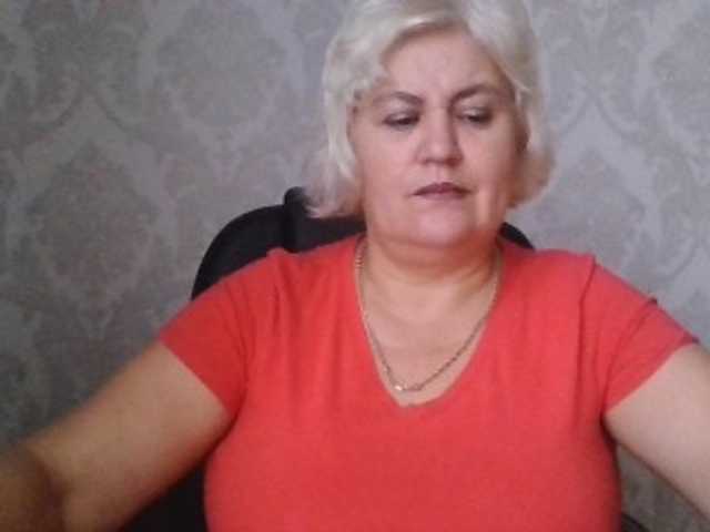 AngelaFamez live cam on BongaCams
