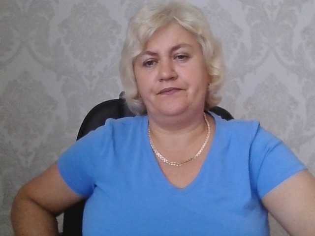 AngelaFamez live cam on BongaCams