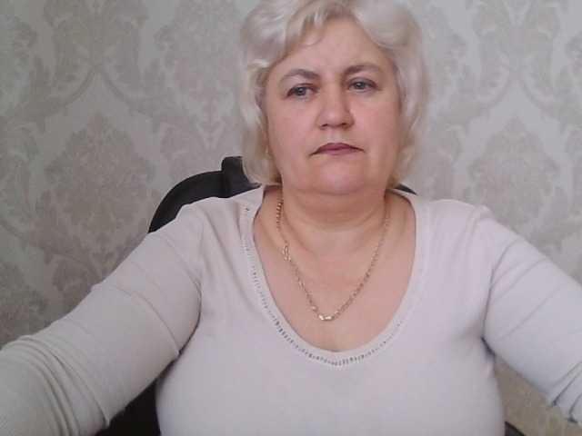 AngelaFamez Live Cam on BongaCams