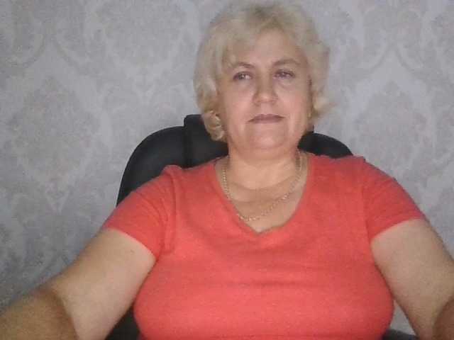 AngelaFamez live cam on BongaCams