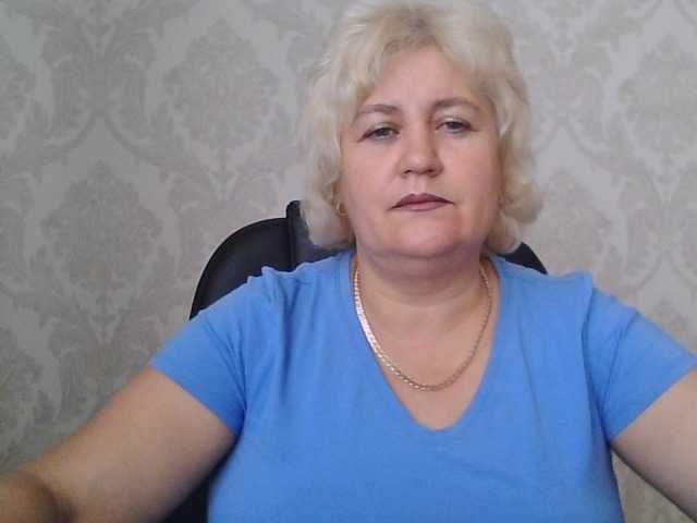 AngelaFamez live webcam show