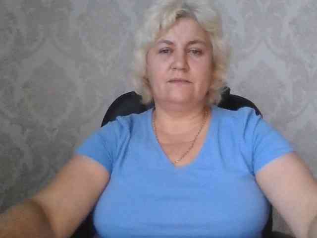 AngelaFamez webcam