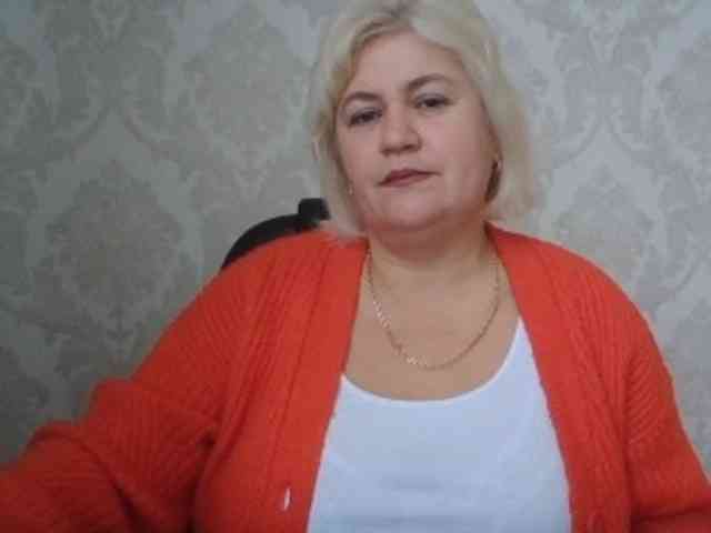 AngelaFamez bongacams