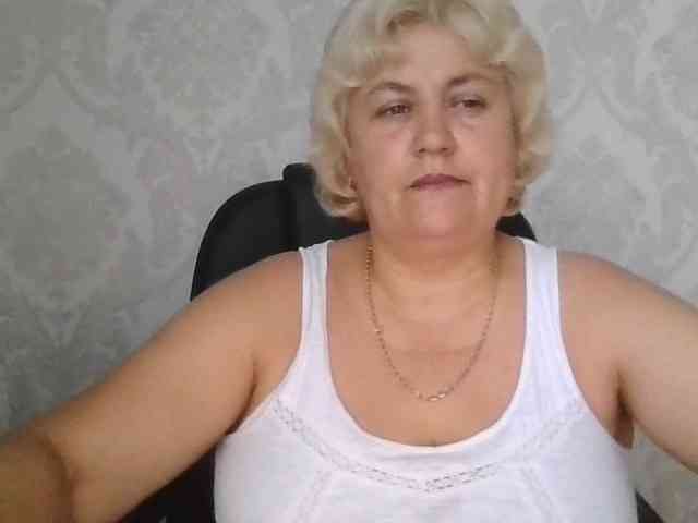 AngelaFamez webcam
