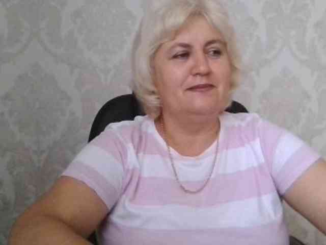 AngelaFamez webcam
