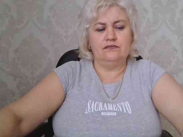 AngelaFamez webcam