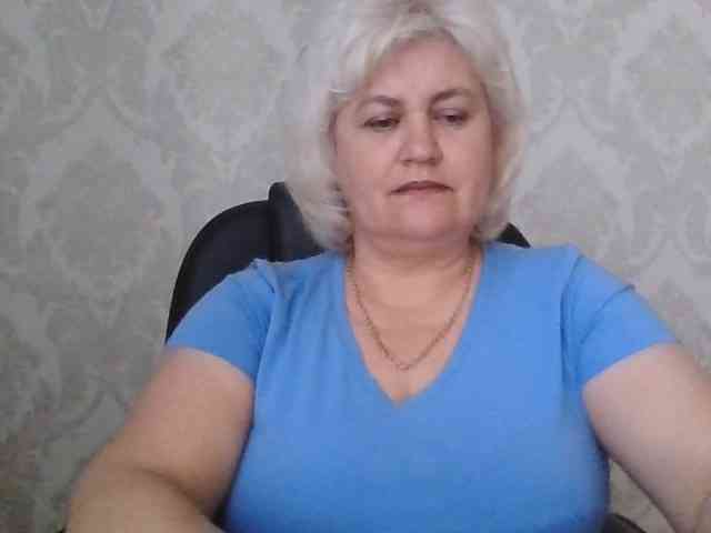 AngelaFamez webcam
