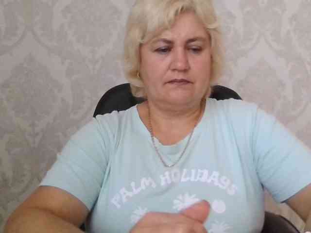 AngelaFamez webcam