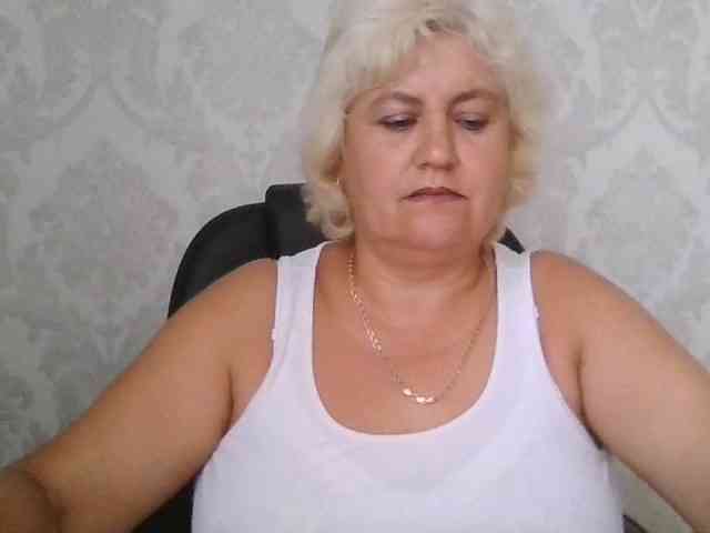 AngelaFamez webcam