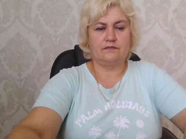 AngelaFamez webcam
