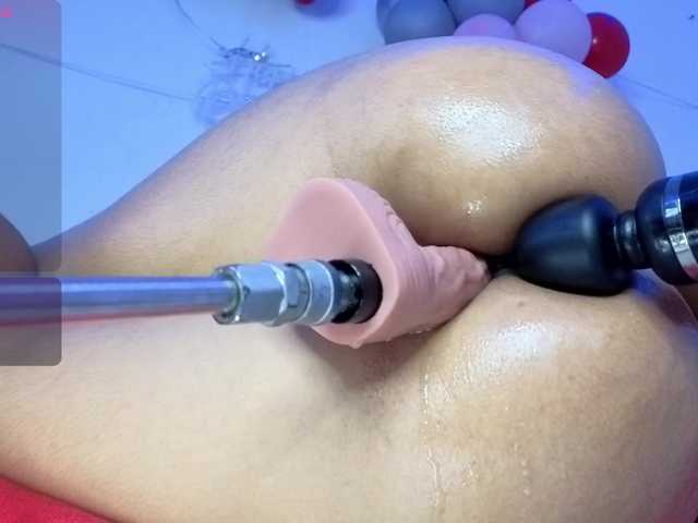Kloe-Lopez live cam on BongaCams