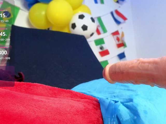 Kloe-Lopez live cam on BongaCams