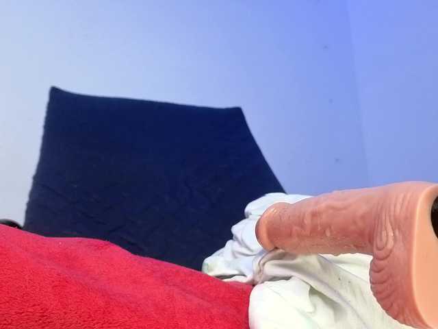 Kloe-Lopez live cam on BongaCams