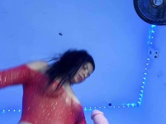 Kloe-Lopez live cam on BongaCams