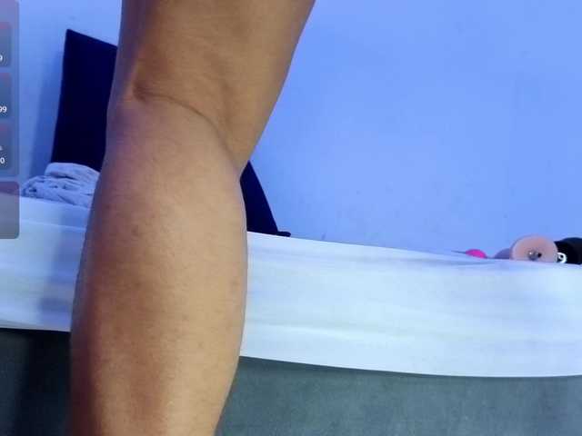 Kloe-Lopez's BongaCams show and profile