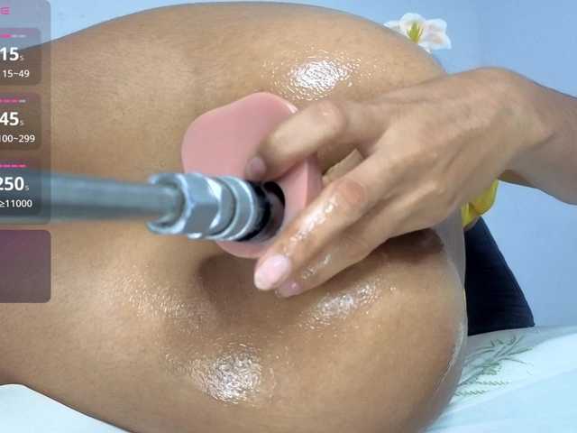 Kloe-Lopez live cam on BongaCams