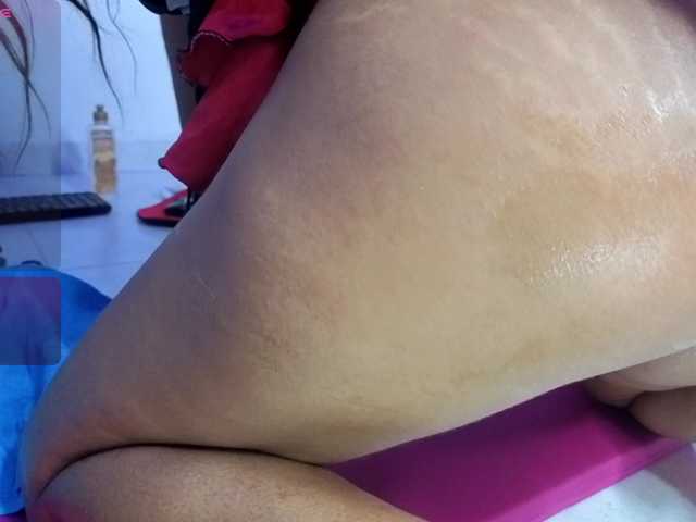 Kloe-Lopez live cam on BongaCams
