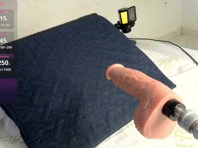 Kloe-Lopez live cam on BongaCams
