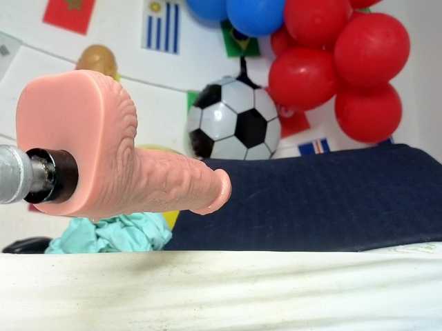 Kloe-Lopez webcam