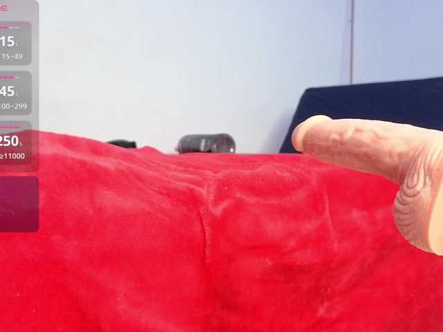 Kloe-Lopez live cam on BongaCams