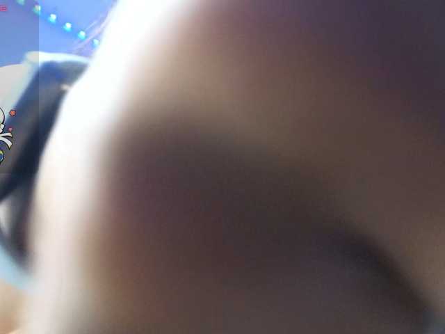 Kloe-Lopez live cam on BongaCams