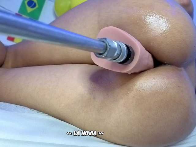 Kloe-Lopez live cam on BongaCams