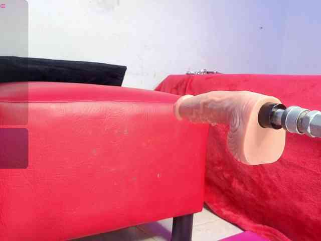 Kloe-Lopez webcam
