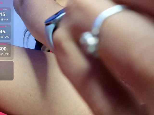 Kloe-Lopez webcam