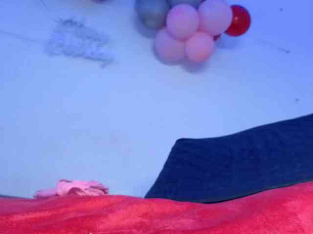 Kloe-Lopez webcam