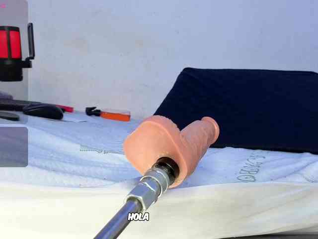 Kloe-Lopez webcam
