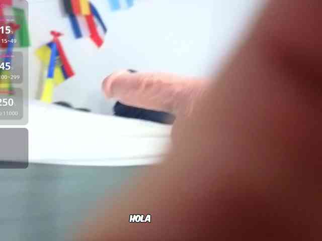 Kloe-Lopez webcam