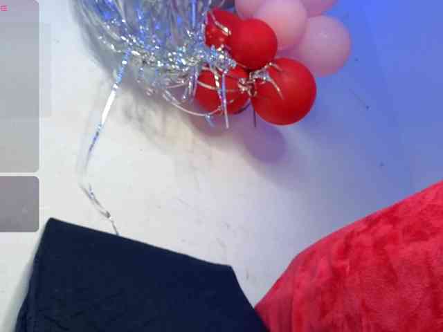Kloe-Lopez webcam