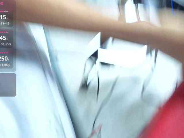 Kloe-Lopez webcam