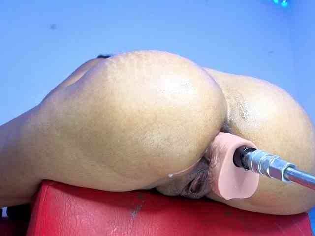 Kloe-Lopez webcam