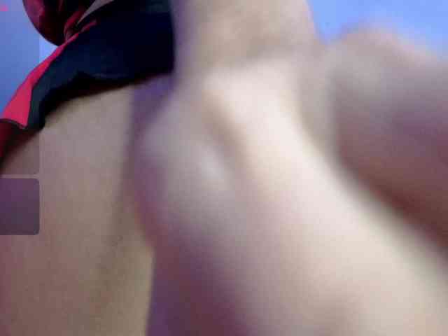 Kloe-Lopez webcam